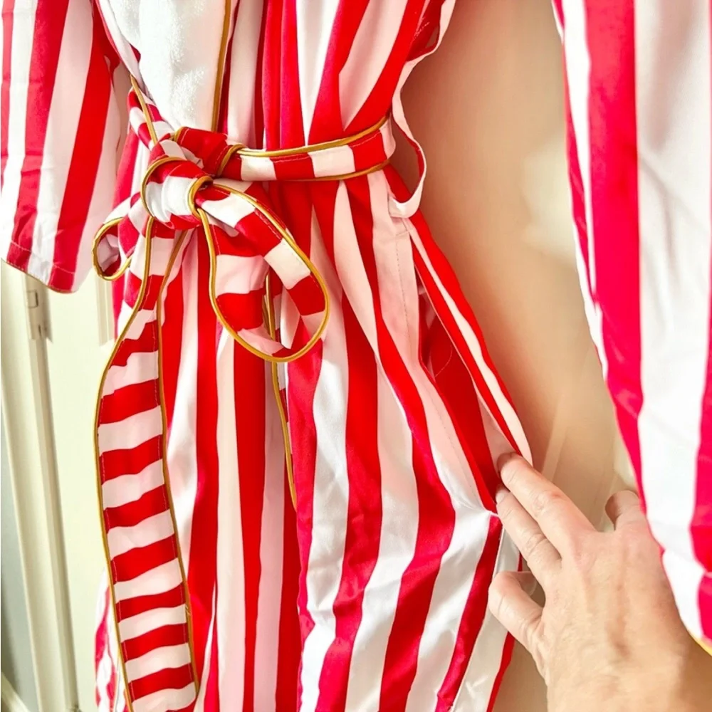 TRULY red white